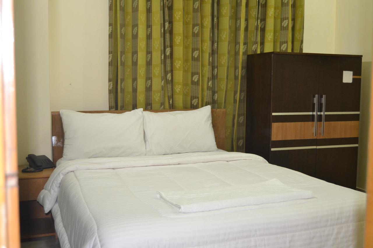Hill Tower Hotel & Resort Кокс Базар Екстериор снимка